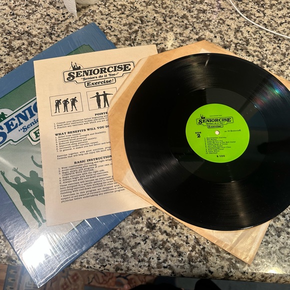 Vintage 1983 SENIORSIZE exercise LP - Picture 7 of 7